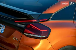 Комбинированные задние фонари